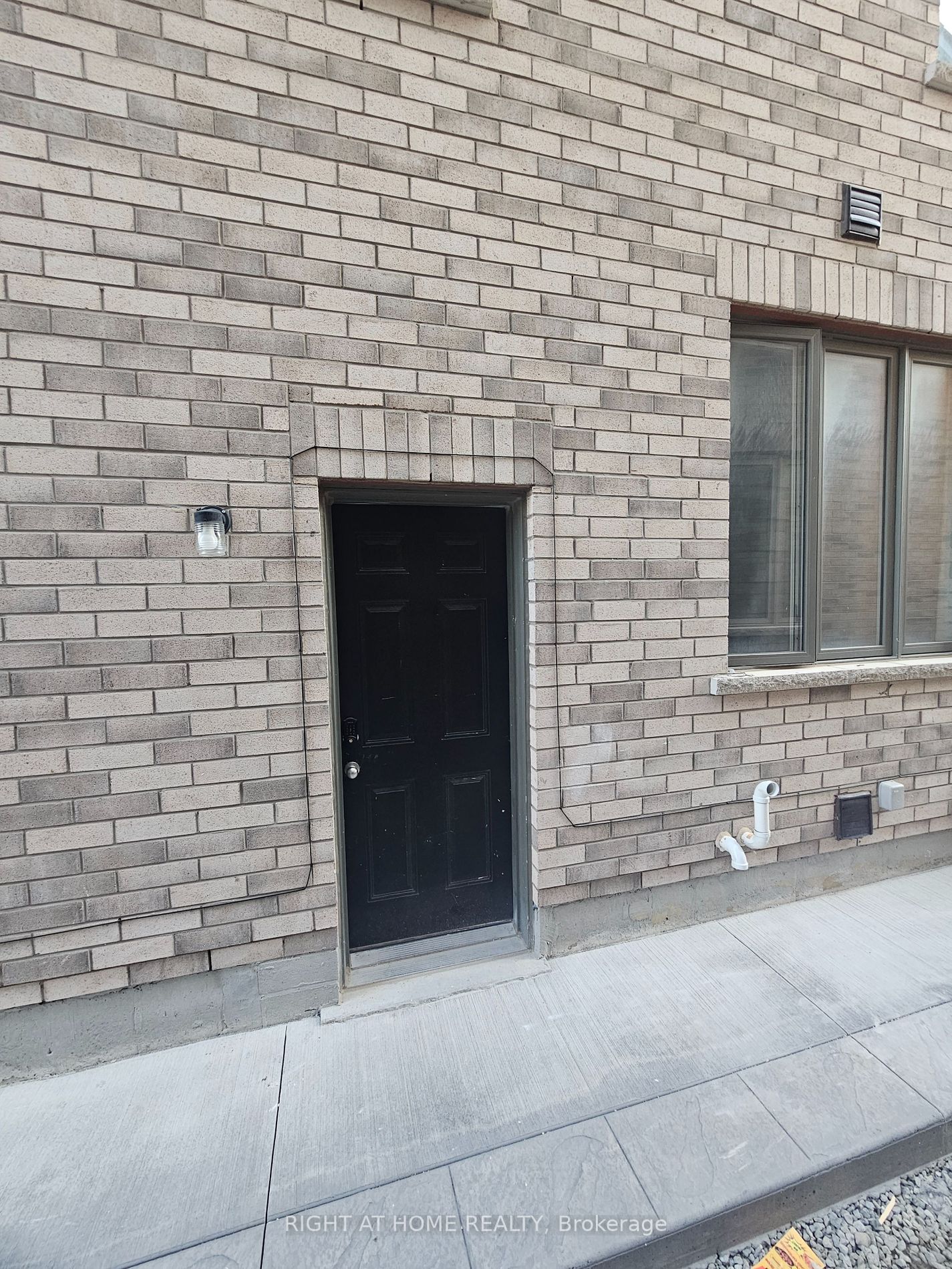 32 Truffle Crt Bsmnt