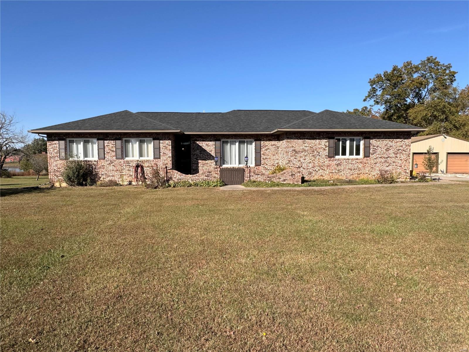 25775 Audrain Road 832