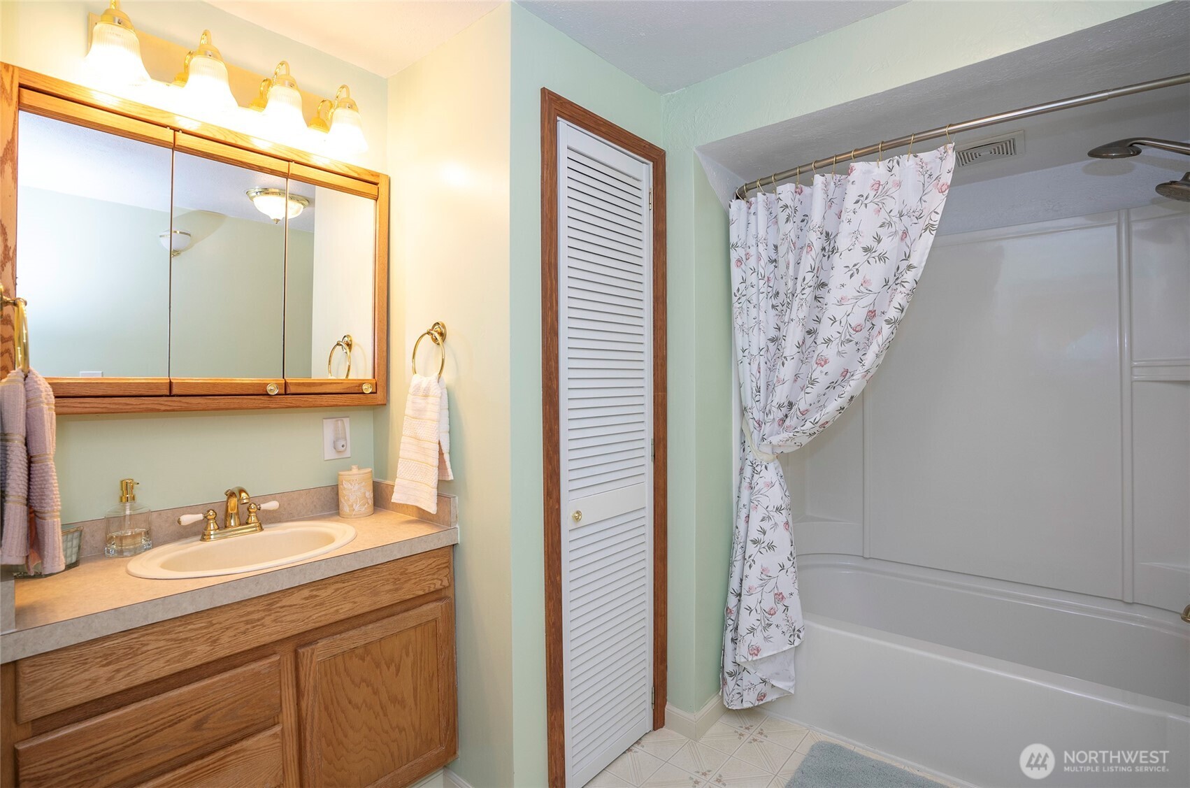 17843 NW Seabeck Holly Road