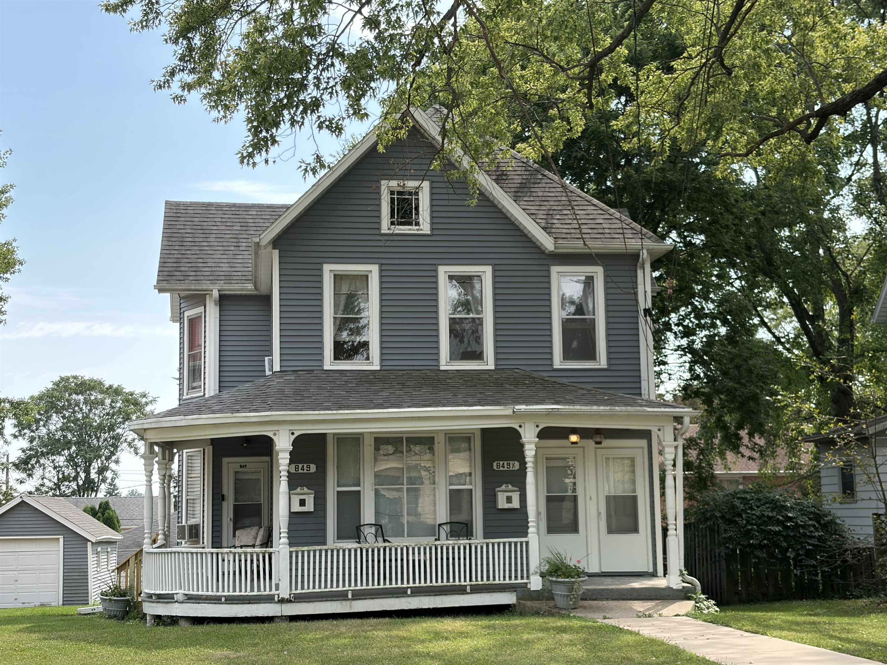 849 1/2 Lincoln