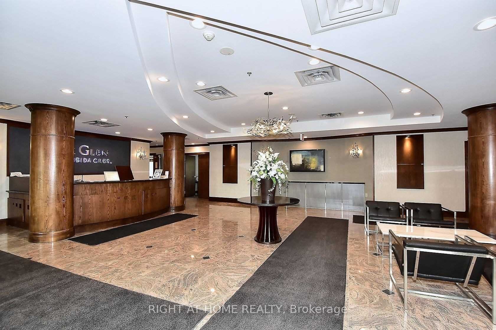 11 Oneida Cres 401
