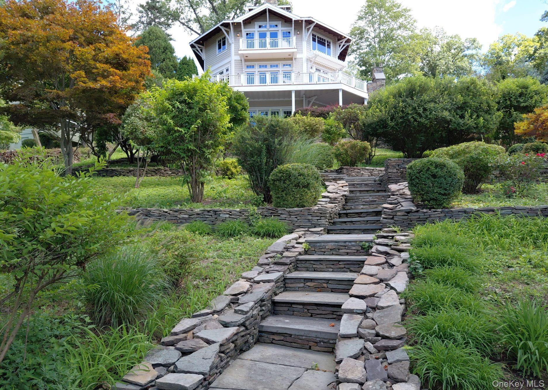 33 Truesdale Lake Drive