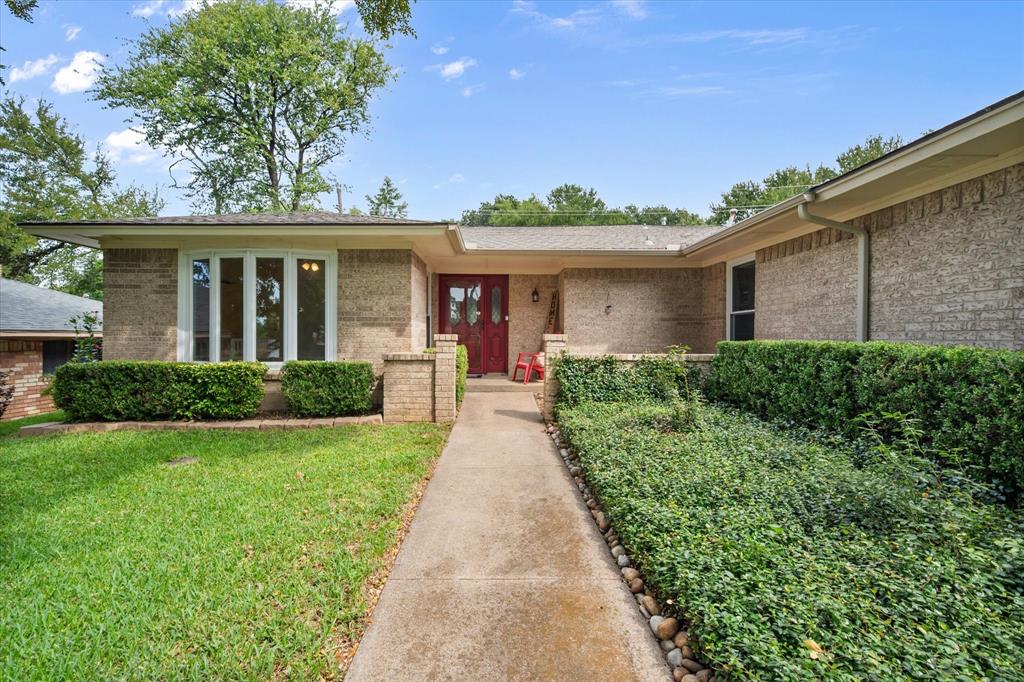 1113 Rusdell Drive