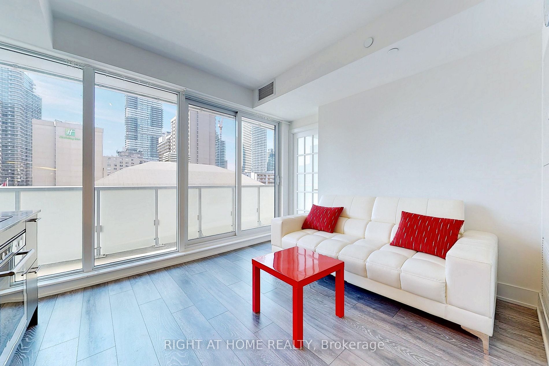 403 Church St 1104