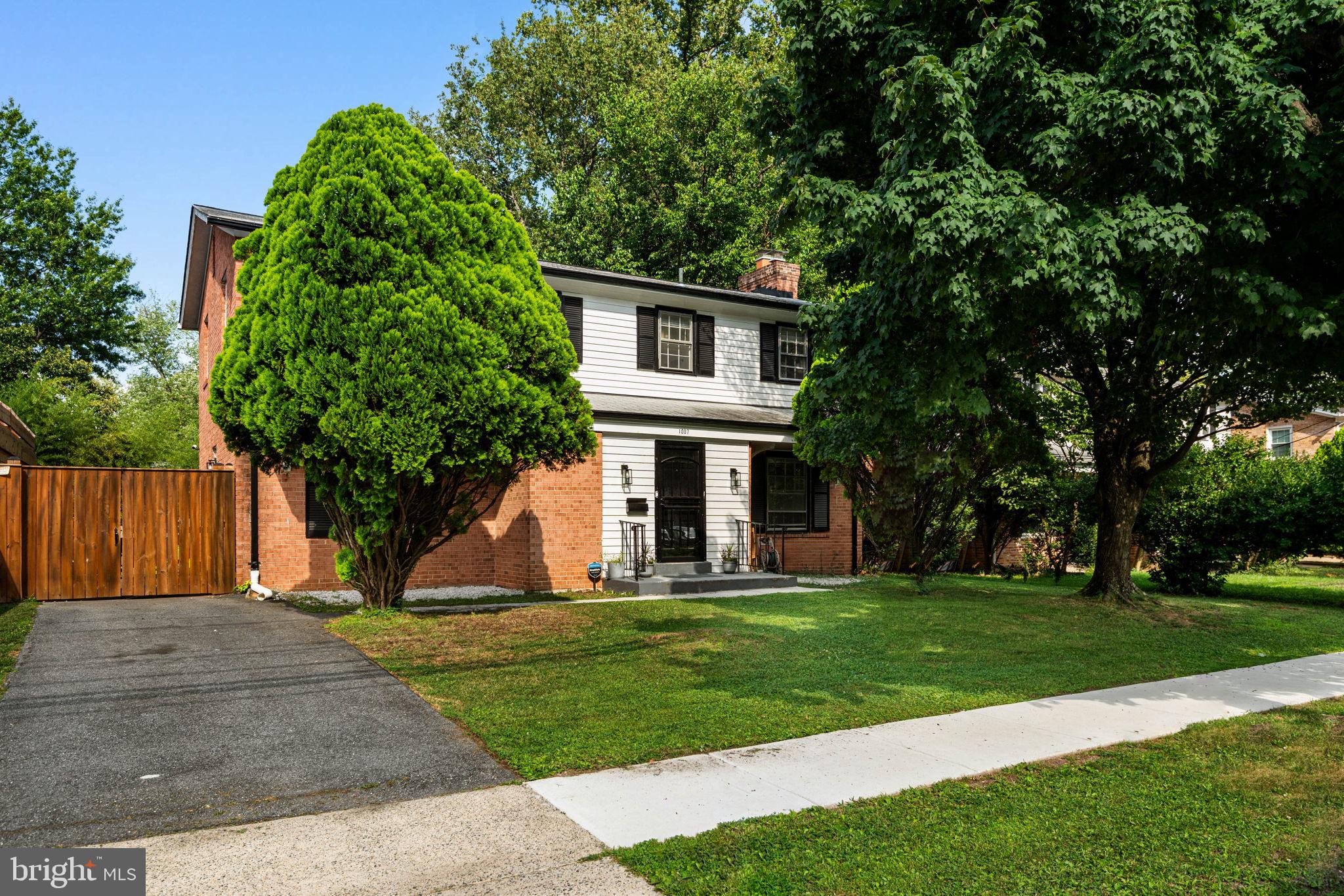 1007 Arcola Avenue