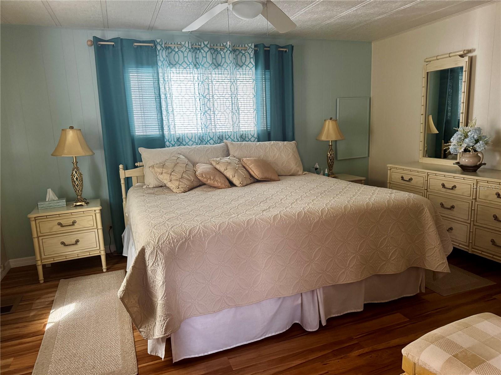 5619 Bayshore Road 142