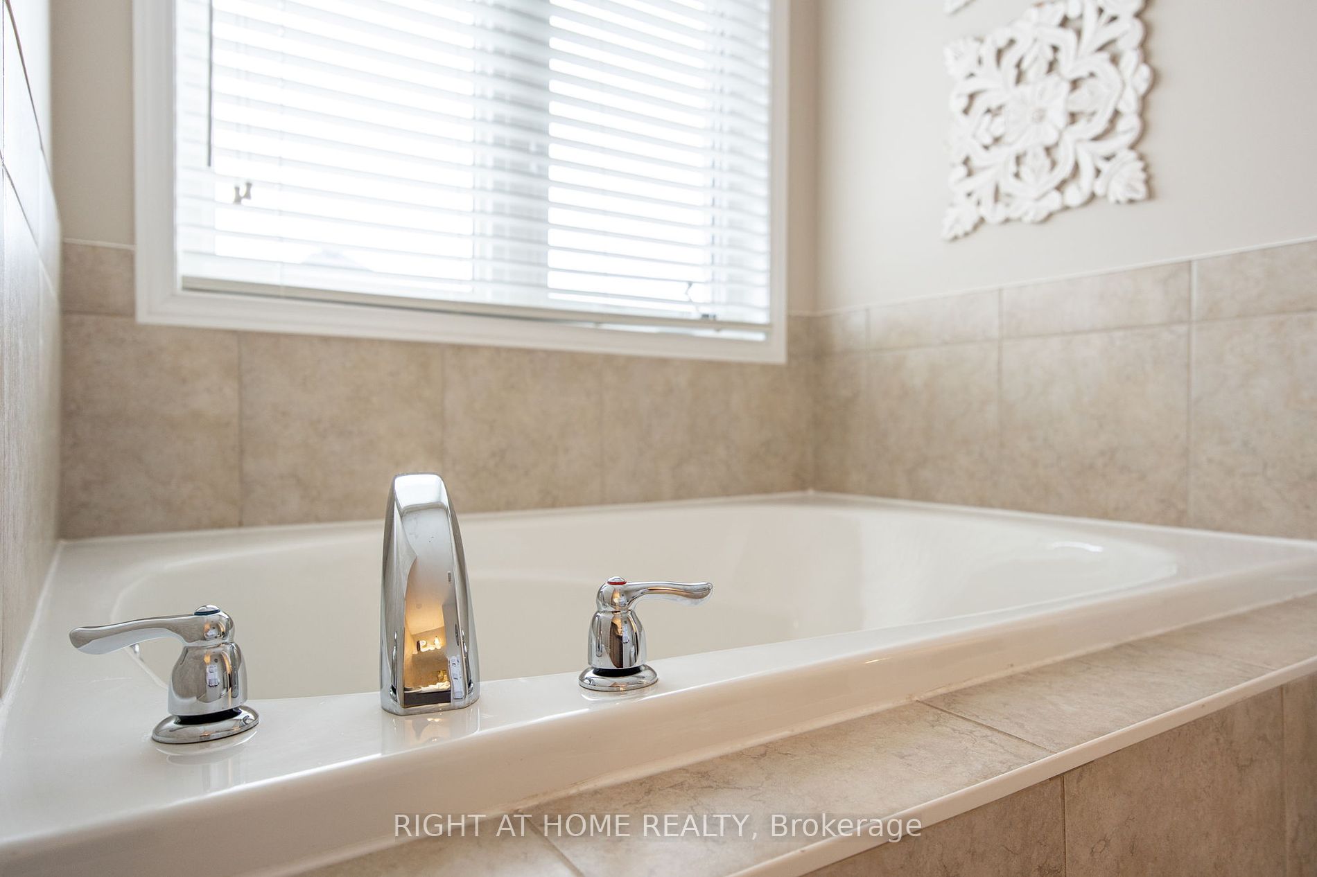 161 Niagara Tr
