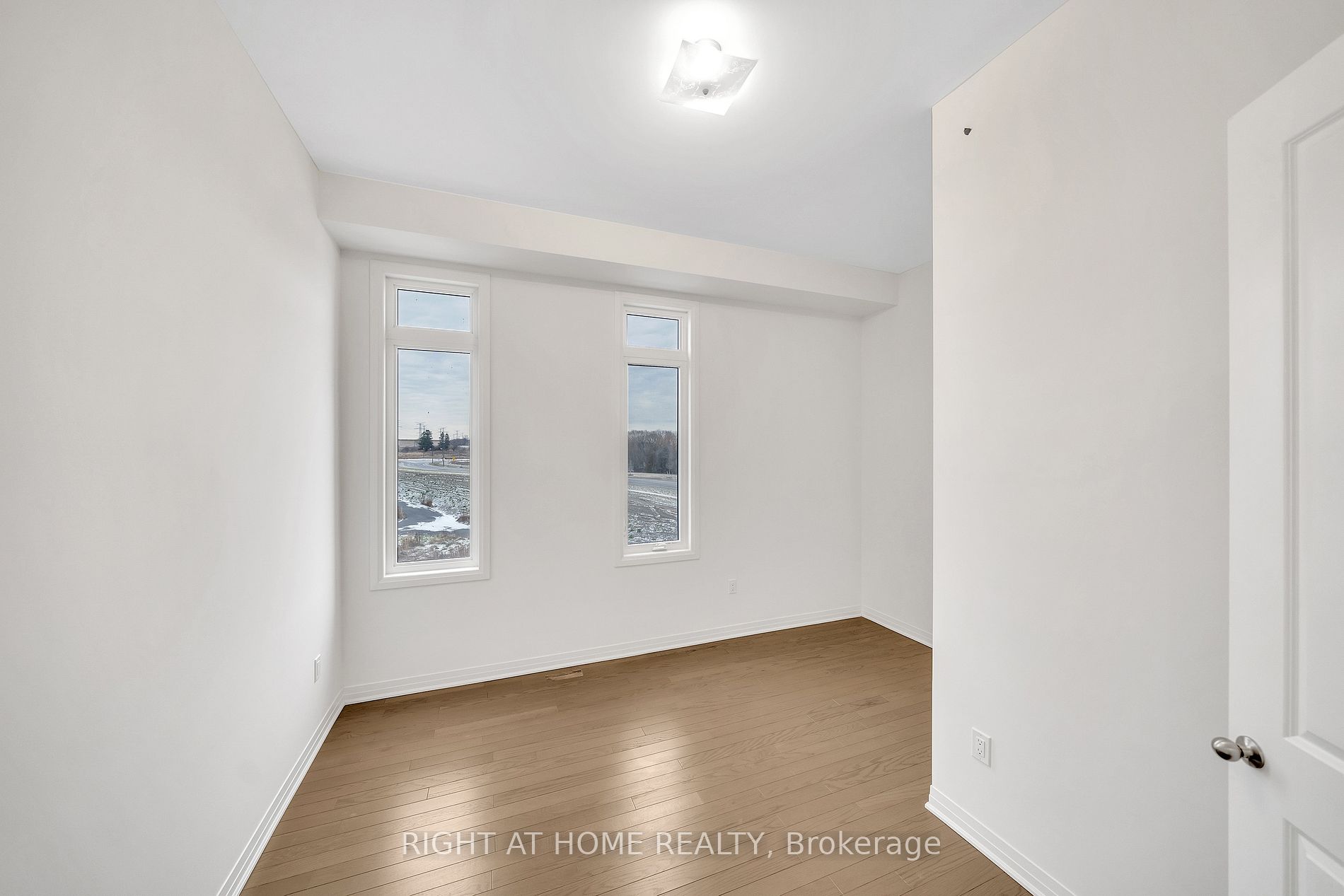 275 Port Darlington Rd