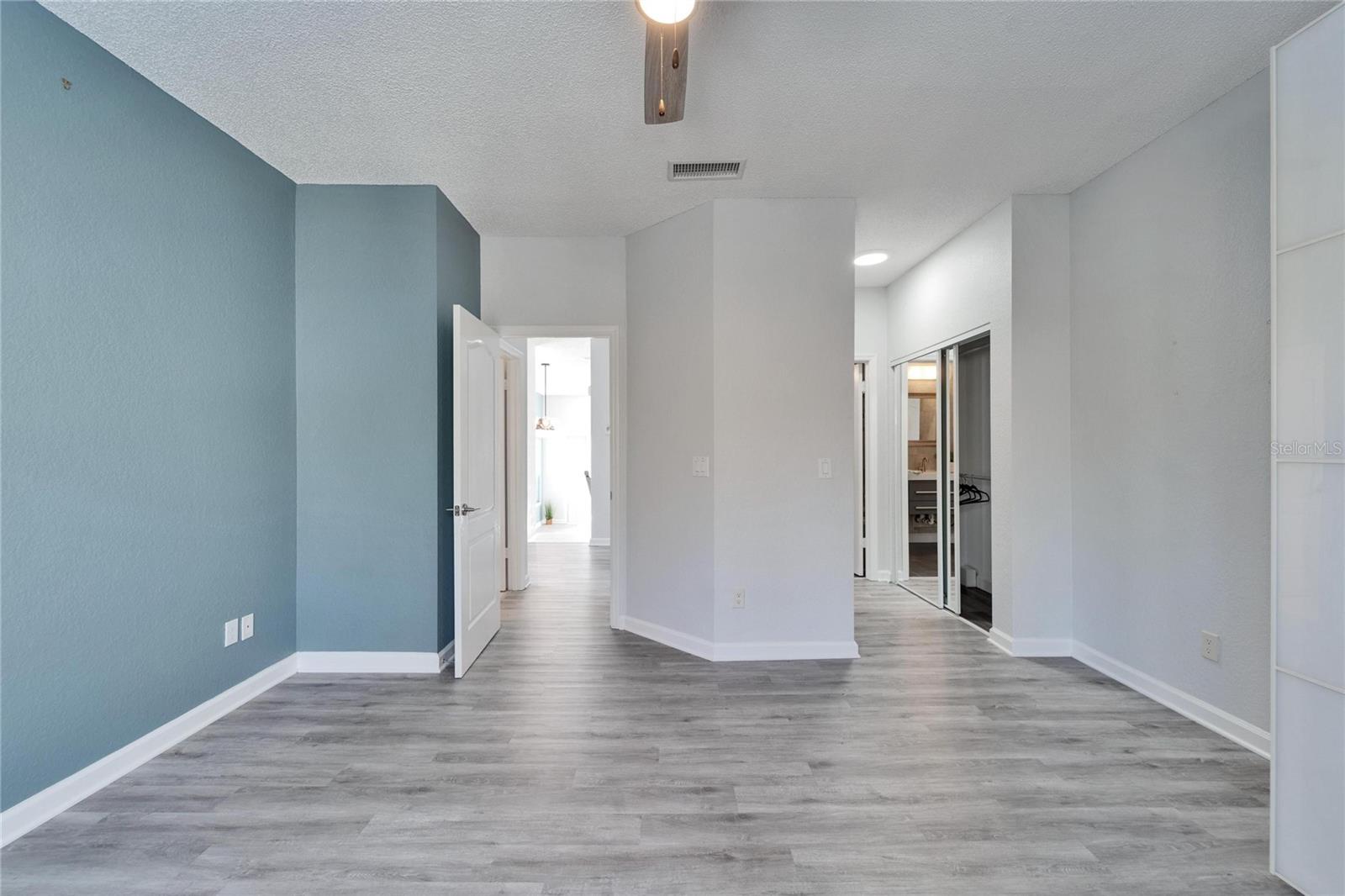 615 Tropical Breeze Way