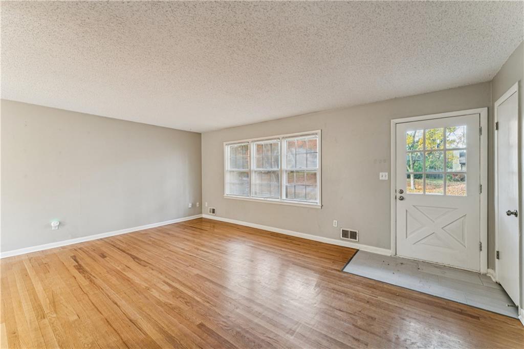 5007 Outlook Street