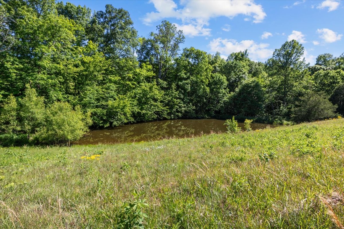 2440 Maple Grove Rd
