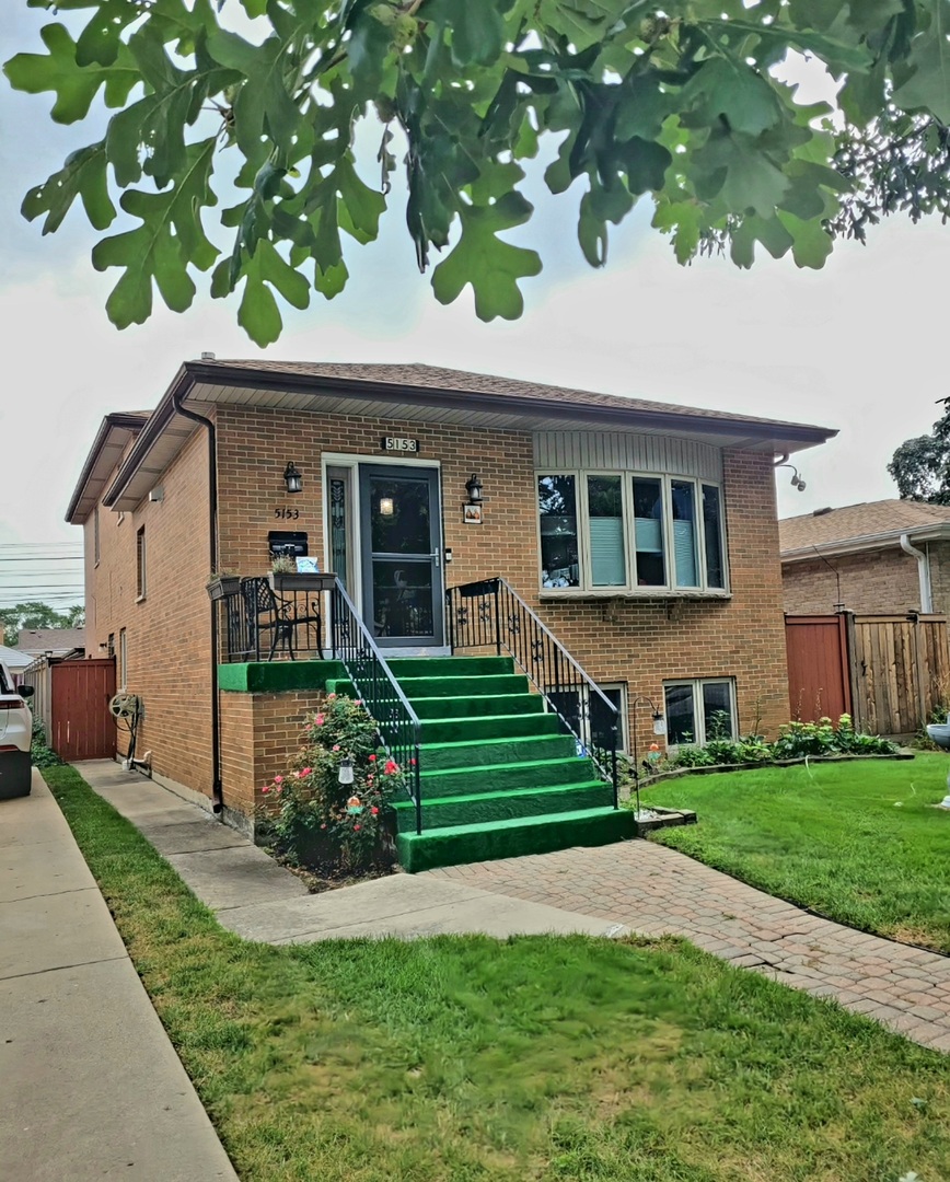 Beautiful 3 levels single family home , 3 bedrooms, 3 bathrooms. In the heart of Fairview in Skokie. Open floor plan renovated in 2022. Chef's kitchen , 42 inches cabinets and big quartz island with lot of cabinets too. Stainless-steel appliances. On the second level you find the 3 bedrooms.  3 baths, one recently renovated with quartz counters and separate shower with seamsless glass doors. Hardwood floors all around the house, Nice family room with gas fireplace , lower level has heated floor and above grade windows .Sun room leading to the backyard with covered gazebo to relax and enjoy. Excellent location , close to shopping, dinning and entertainment. Schedule and see it yourself.