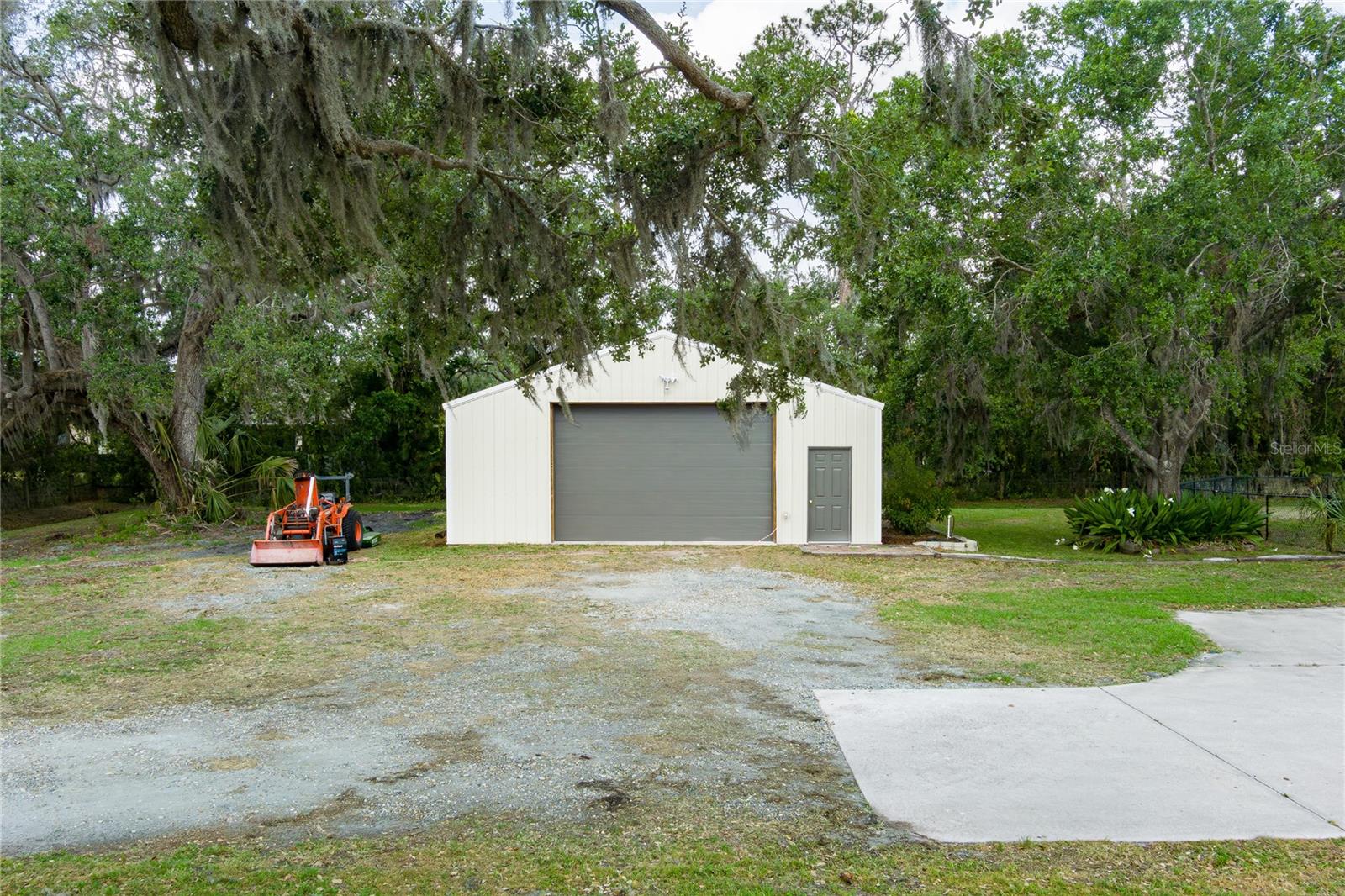 5403 Red Rooster Road