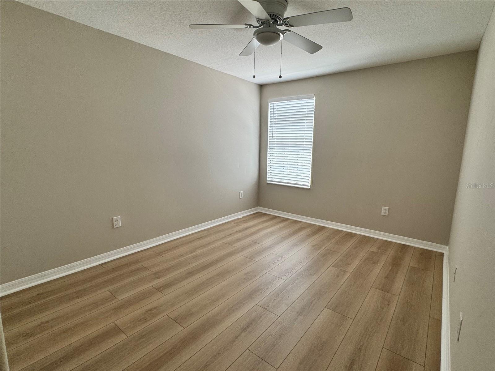 2711 Garden Falls Drive