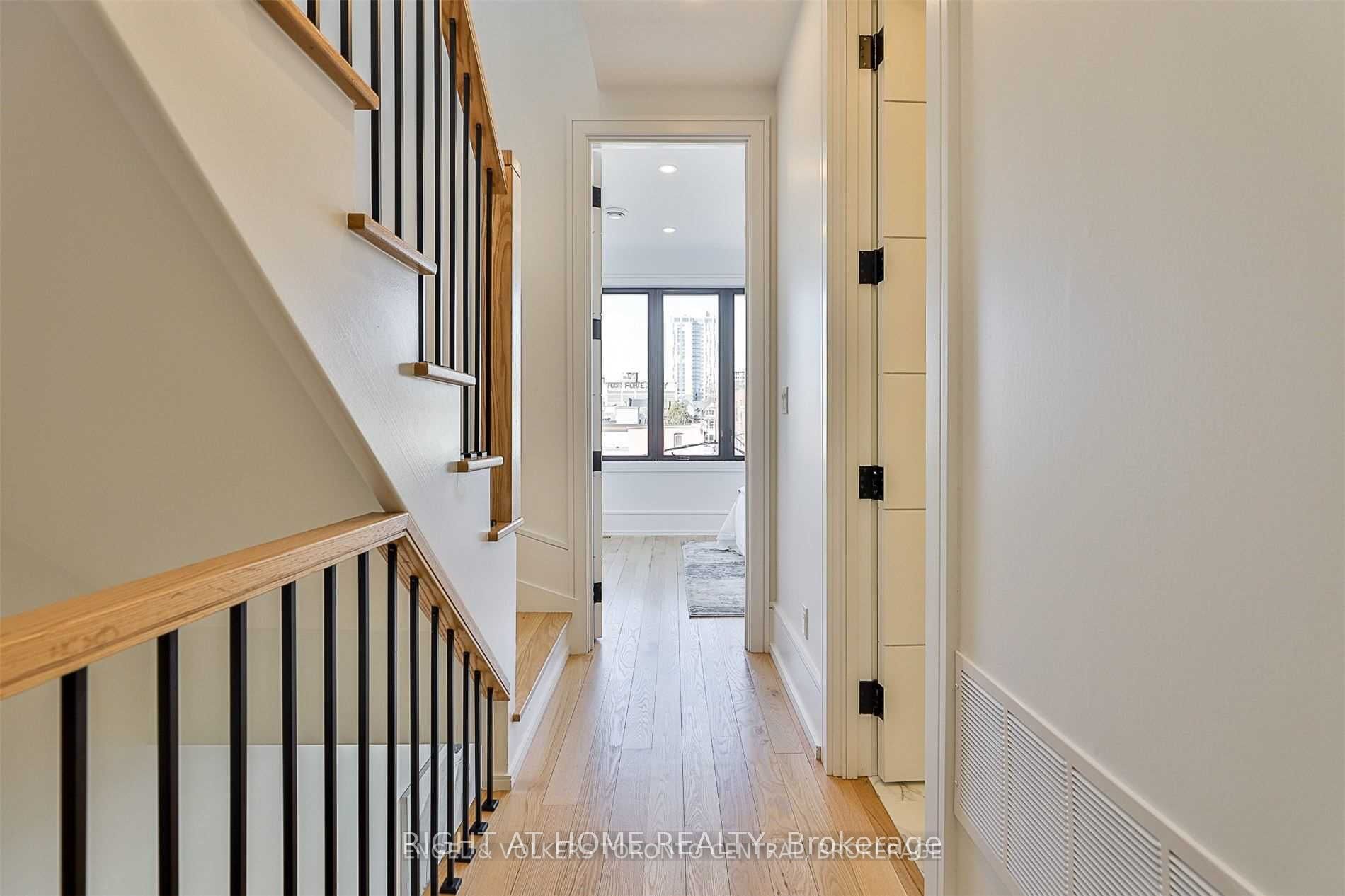 137 D'arcy St