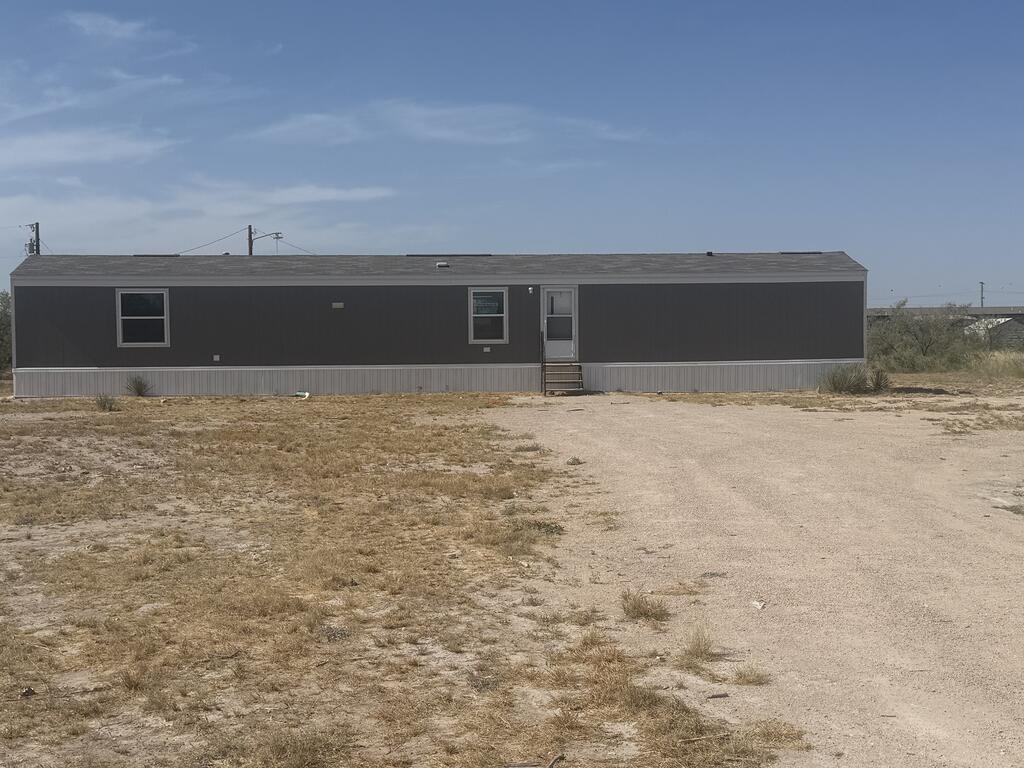 Looking for land w/flexibility? 1.14 acres w/all utilities available + a 3BR/2BA single-wide mobile home! ?? Land: $90K ?? Mobile Home: $75K ?? Both: $165K Buy the land, home, or complete package! Mobile home is currently NOT attached as real property, giving buyers the flexibility to keep it on-site or relocate it.