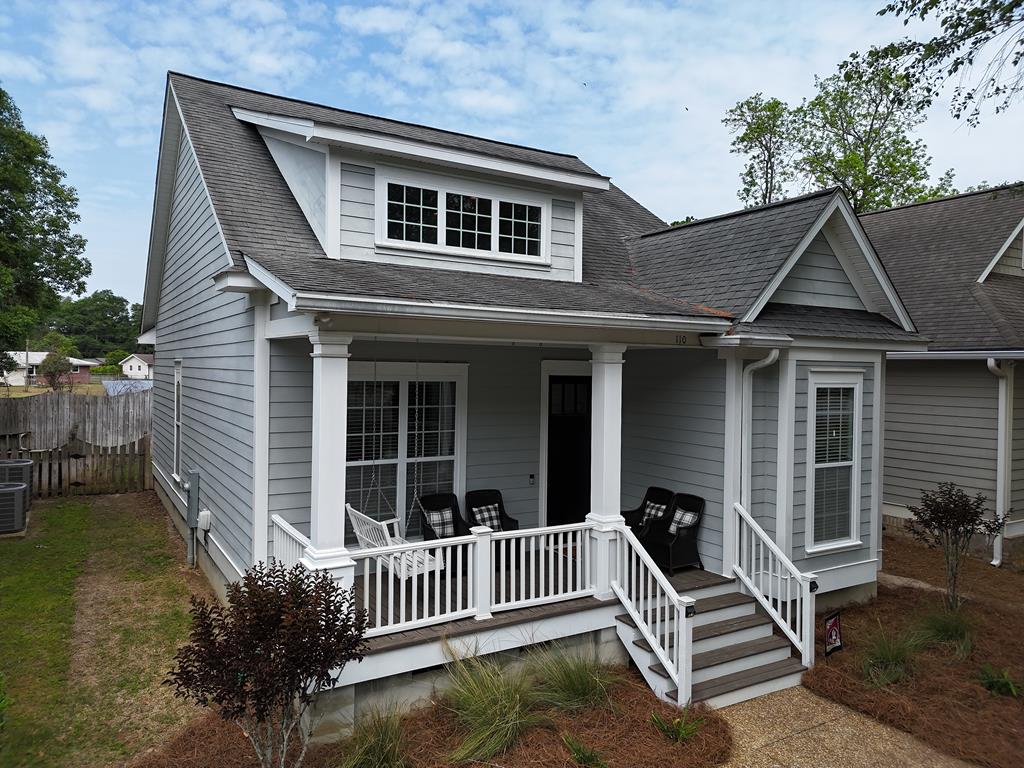 Amazing Home in Madison Grove, Thomasville, GA! This 3BR/2Bath home features gorgeous open living space, high ceilings, PERFECT kitchen and dining area, wonderful primary suite and MORE. The custom craftsmanship in this home stand out in every detail. Call your favorite agent TODAY for a closer look!