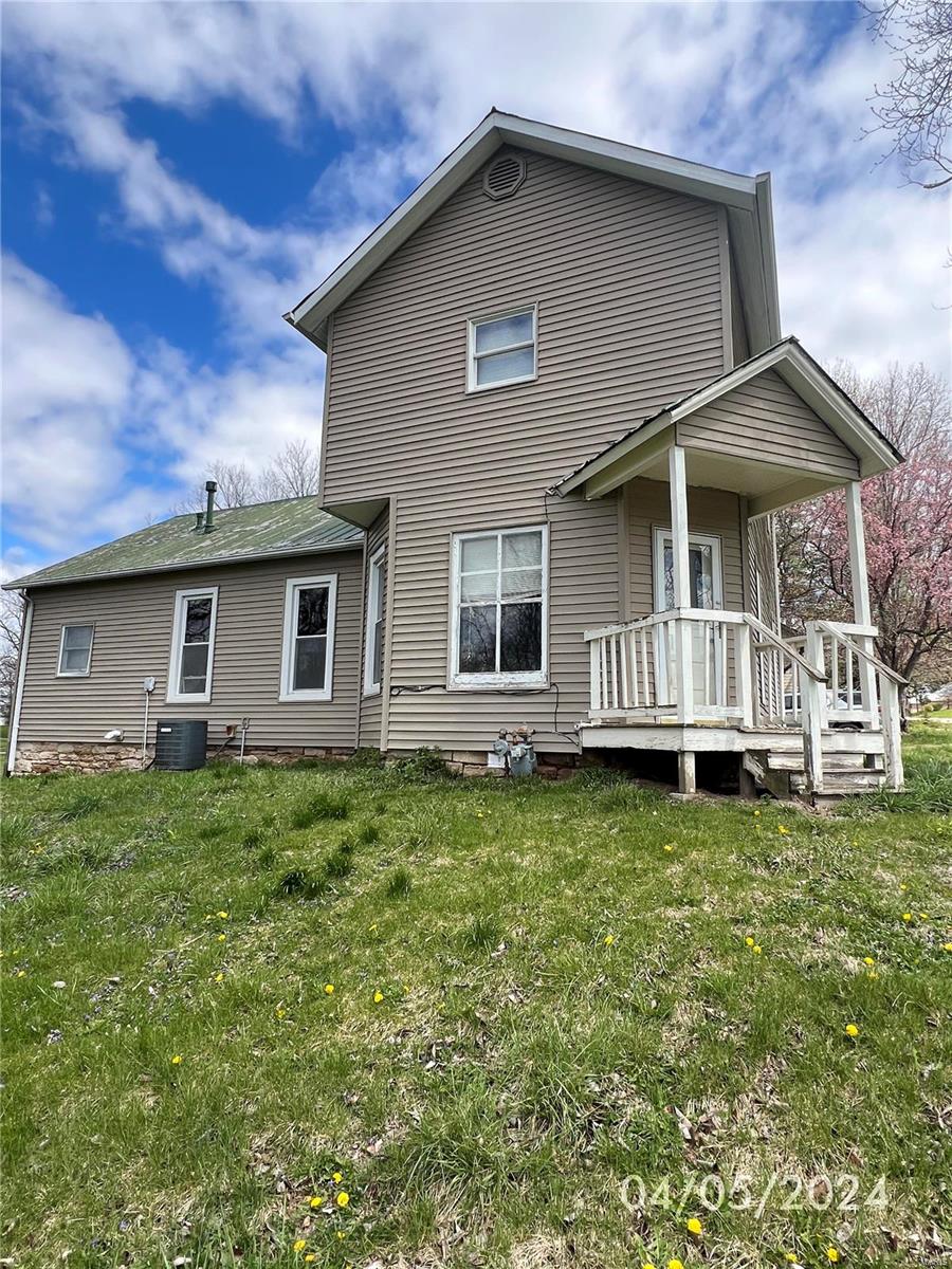 103 E Louden