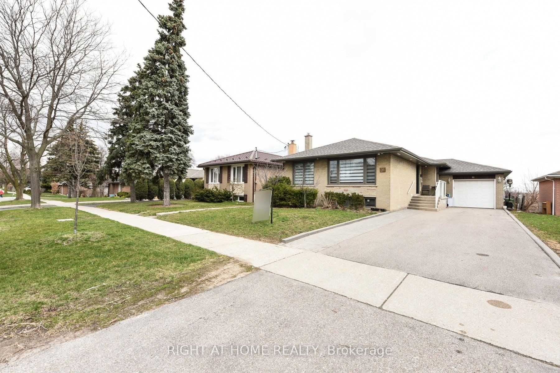 31 Griggsden Ave Lower