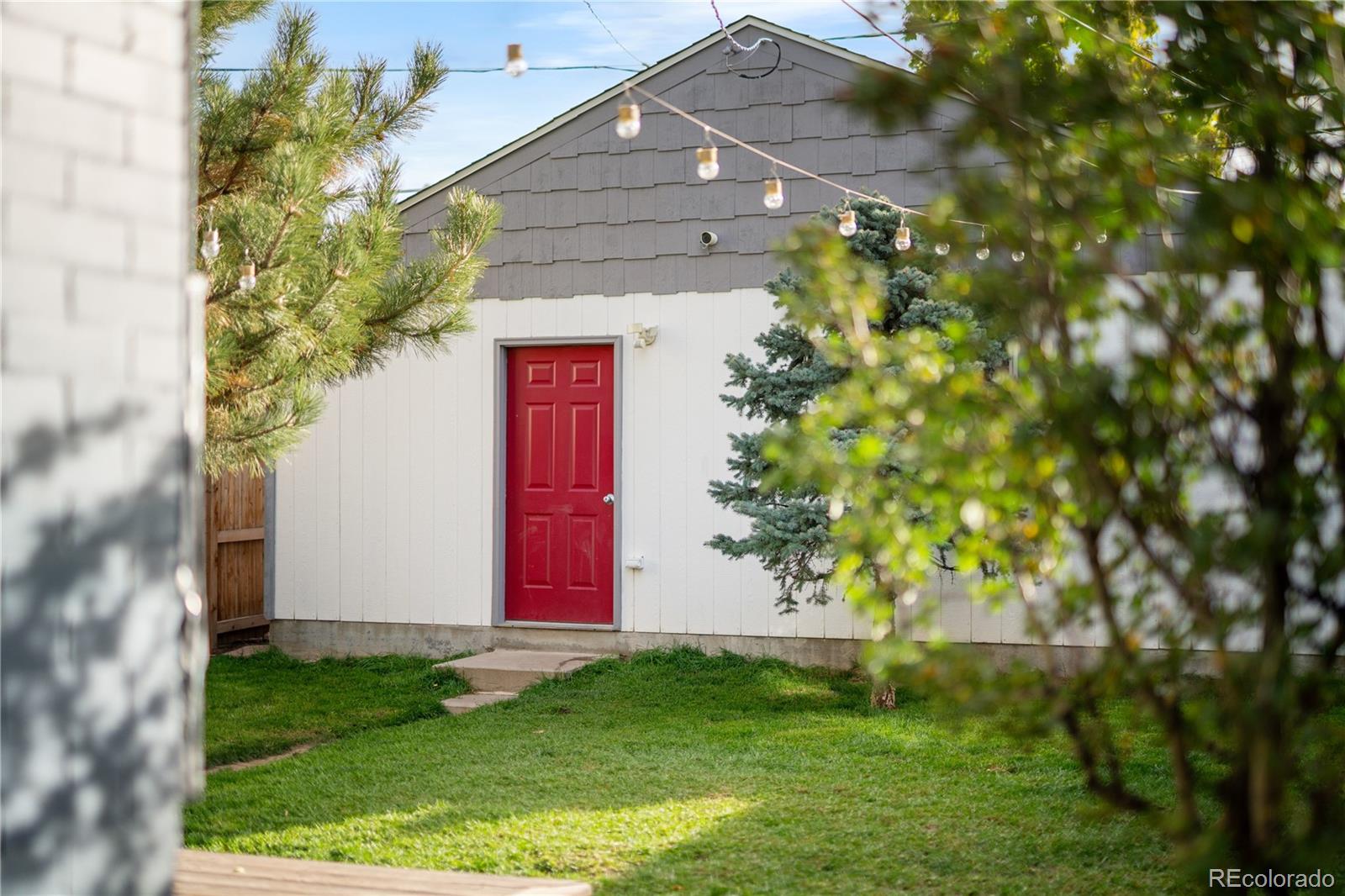 2078 S Pennsylvania Street