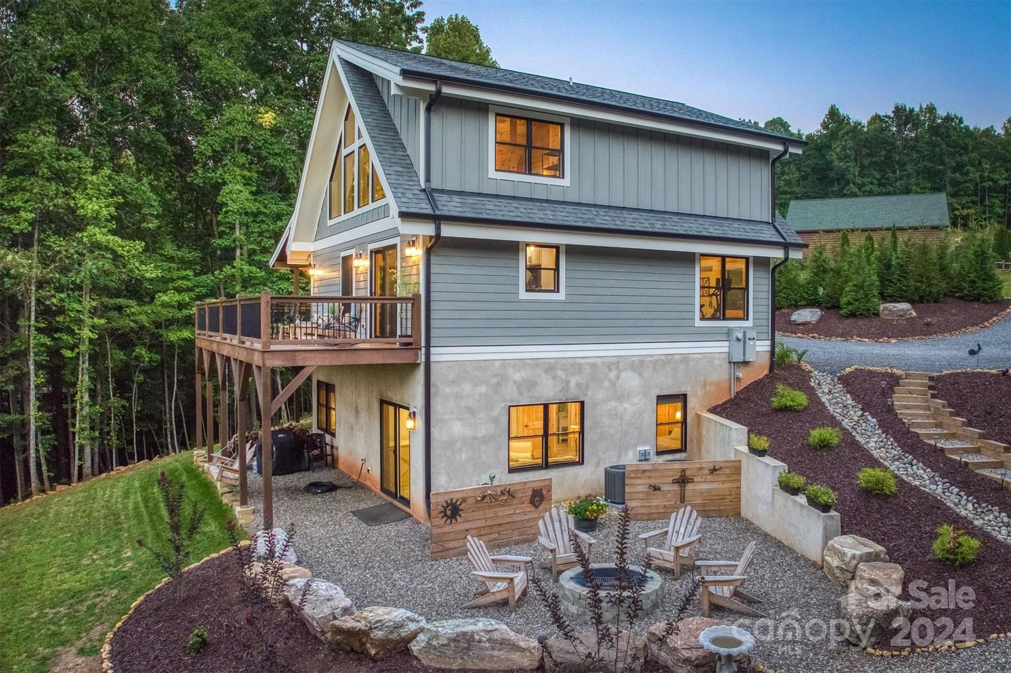 210 Grandview Loop