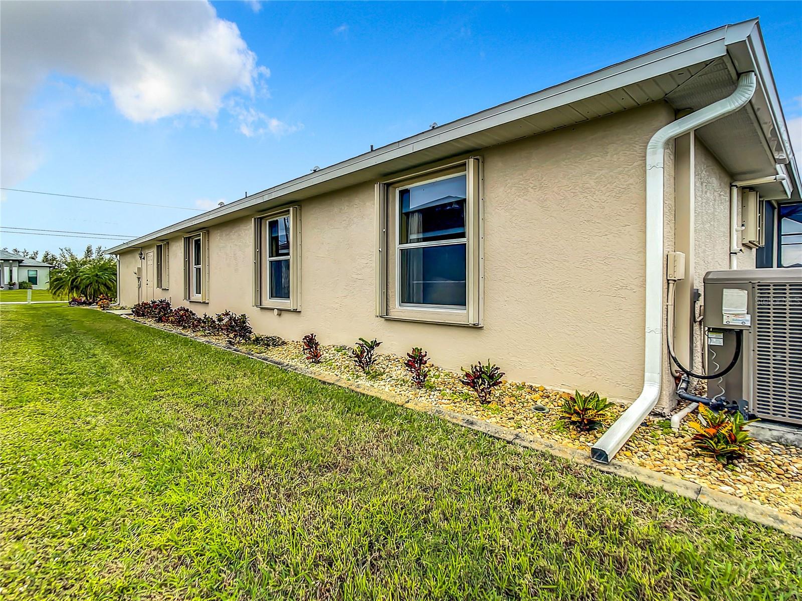 938 Boundary Boulevard