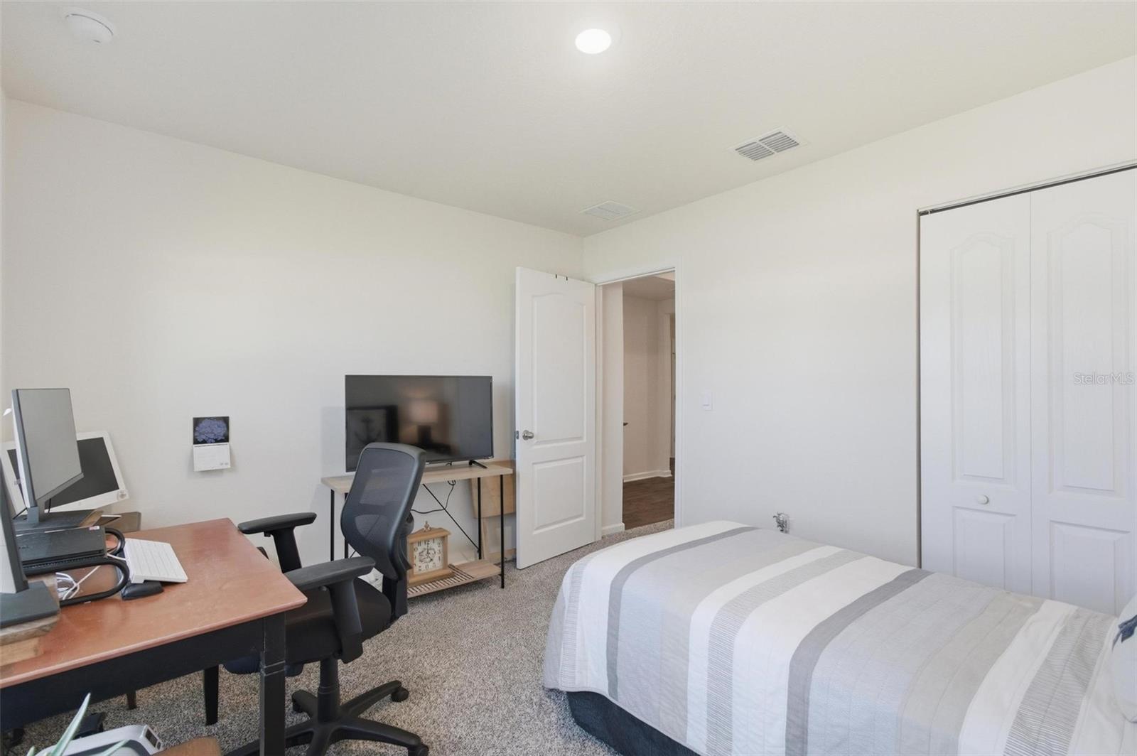 2 Pinnacle Place