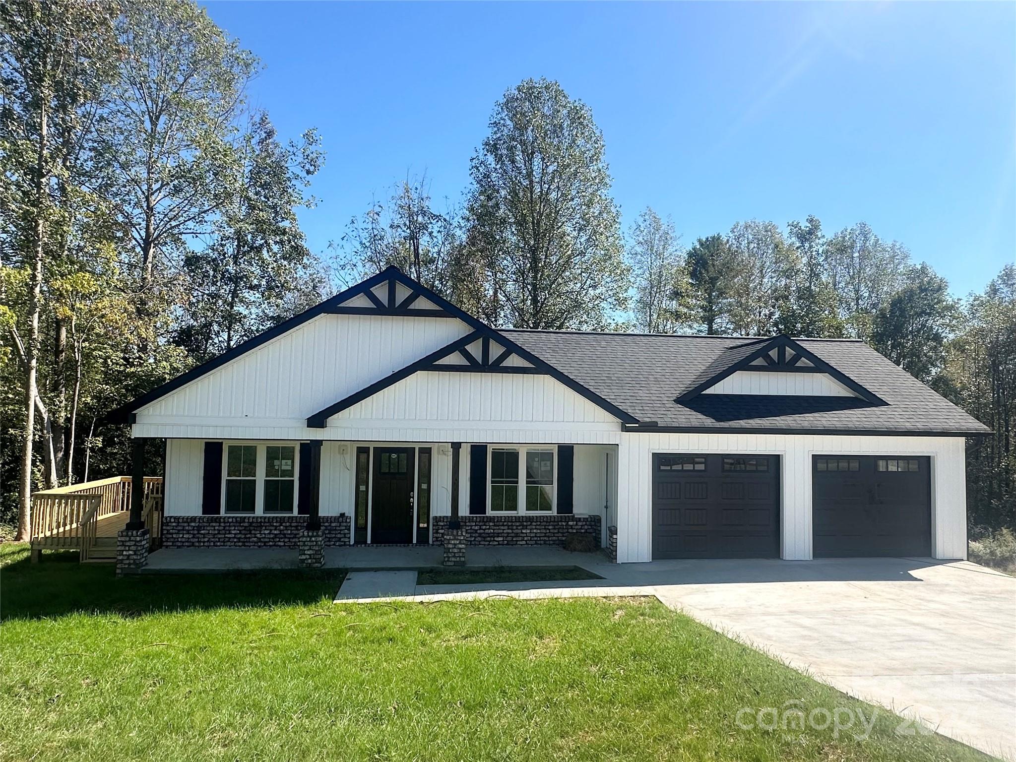 132 Buck Shoals Circle