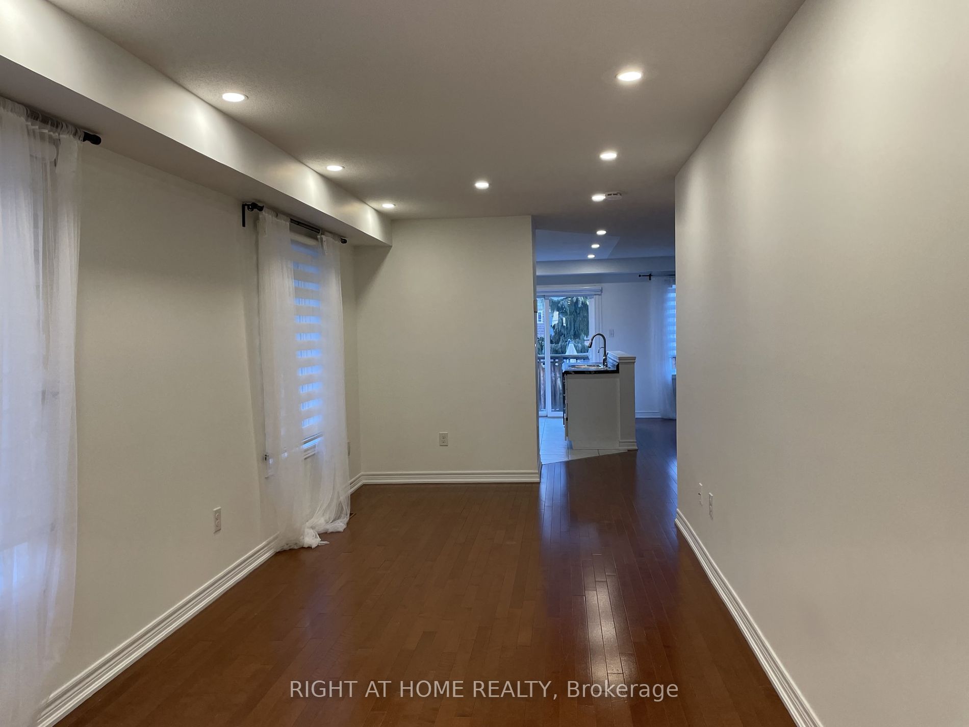 4689 E Thomas Alton Blvd
