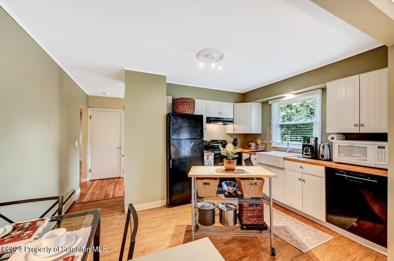 400 Montrose Avenue L113