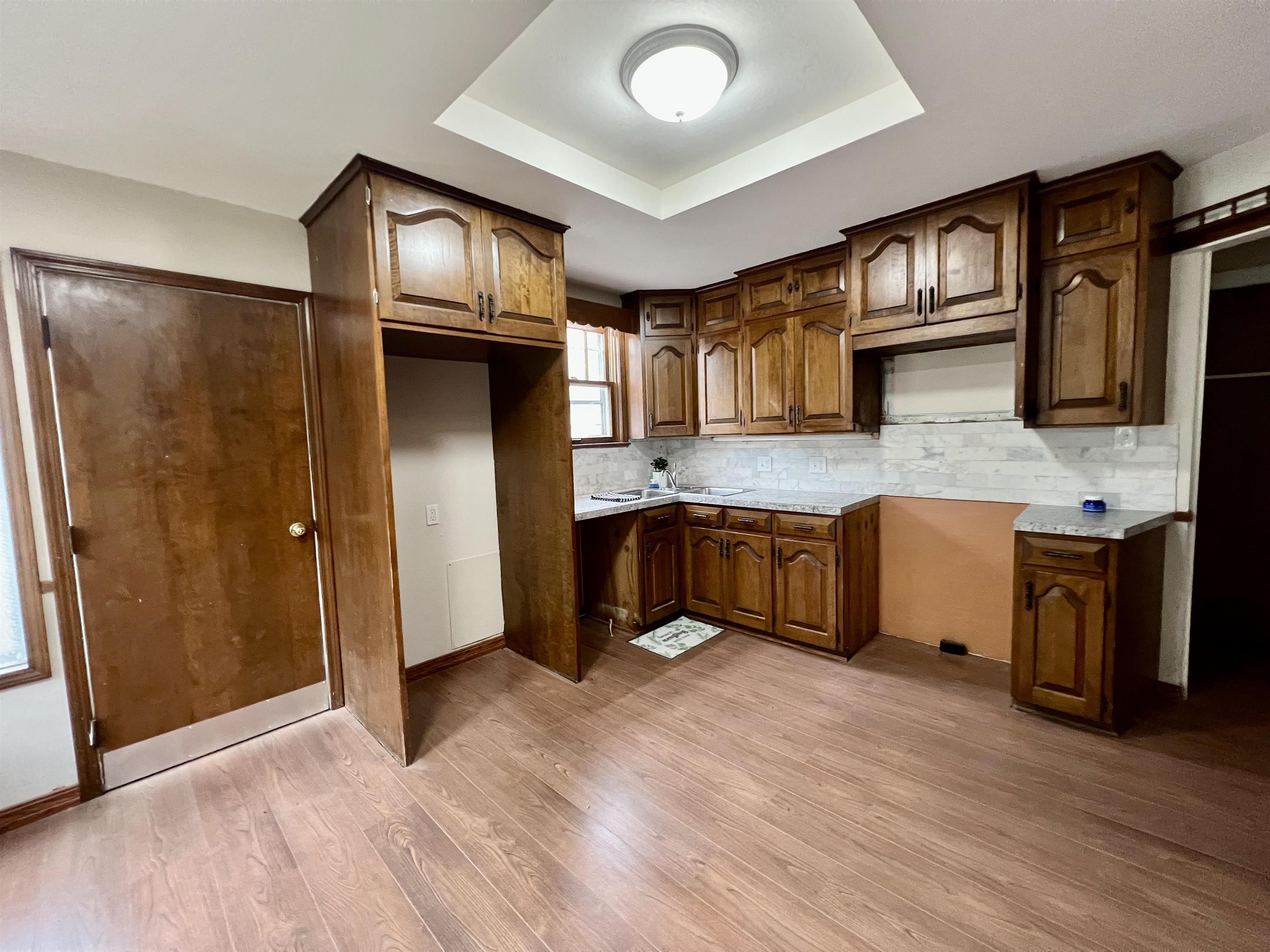 215 N 3rd