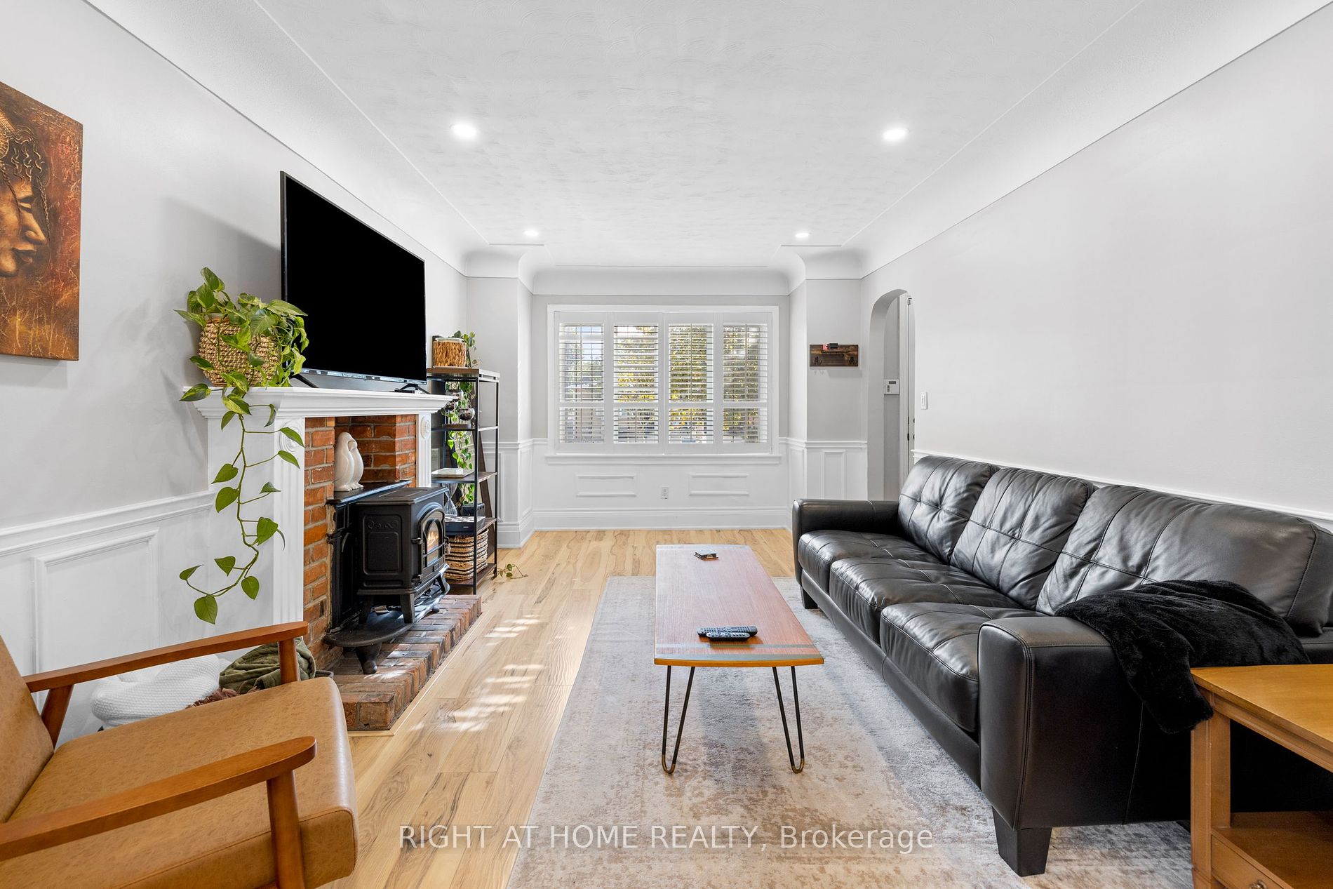 46 N East 36th St