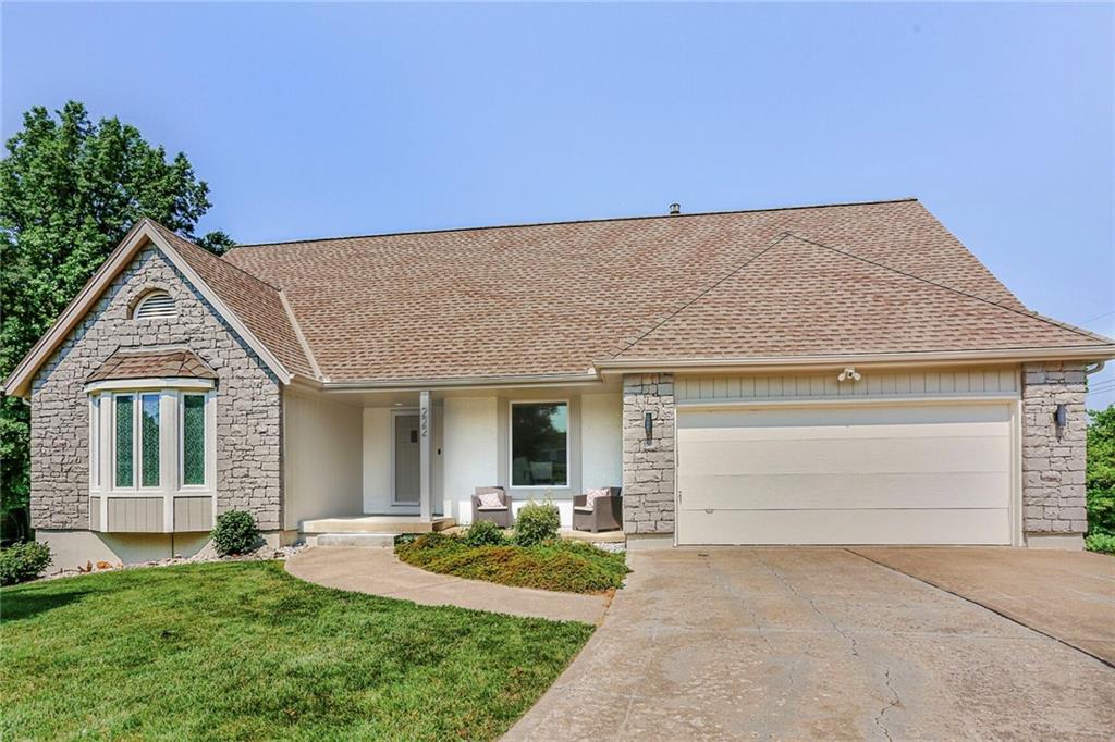 PRICE REDUCED! 

Dreaming of Lake Life? Now is your chance! This gorgeously remodeled 1.5 story home features a large main level Primary Suite with beautiful tile shower, double shower heads and a huge walk-in closet. The living room features vaulted ceilings and a beautiful fireplace. The bright kitchen has lots of counter space, stainless steel appliances (fridge stays!) and half bath and laundry just off the kitchen. Upstairs you will find three additional bedrooms and an office/playroom bonus space. Downstairs features a second living room, additional bathroom and a 5th non-conforming bedroom! You will also find a HUGE tandem two car garage on the lower level perfect for boat storage, golf cart and outdoor toys. So much to see in this gorgeous home!