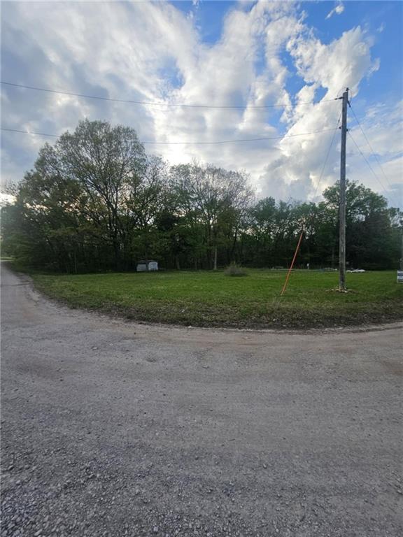 305 & 309 E Sugar Lake Drive