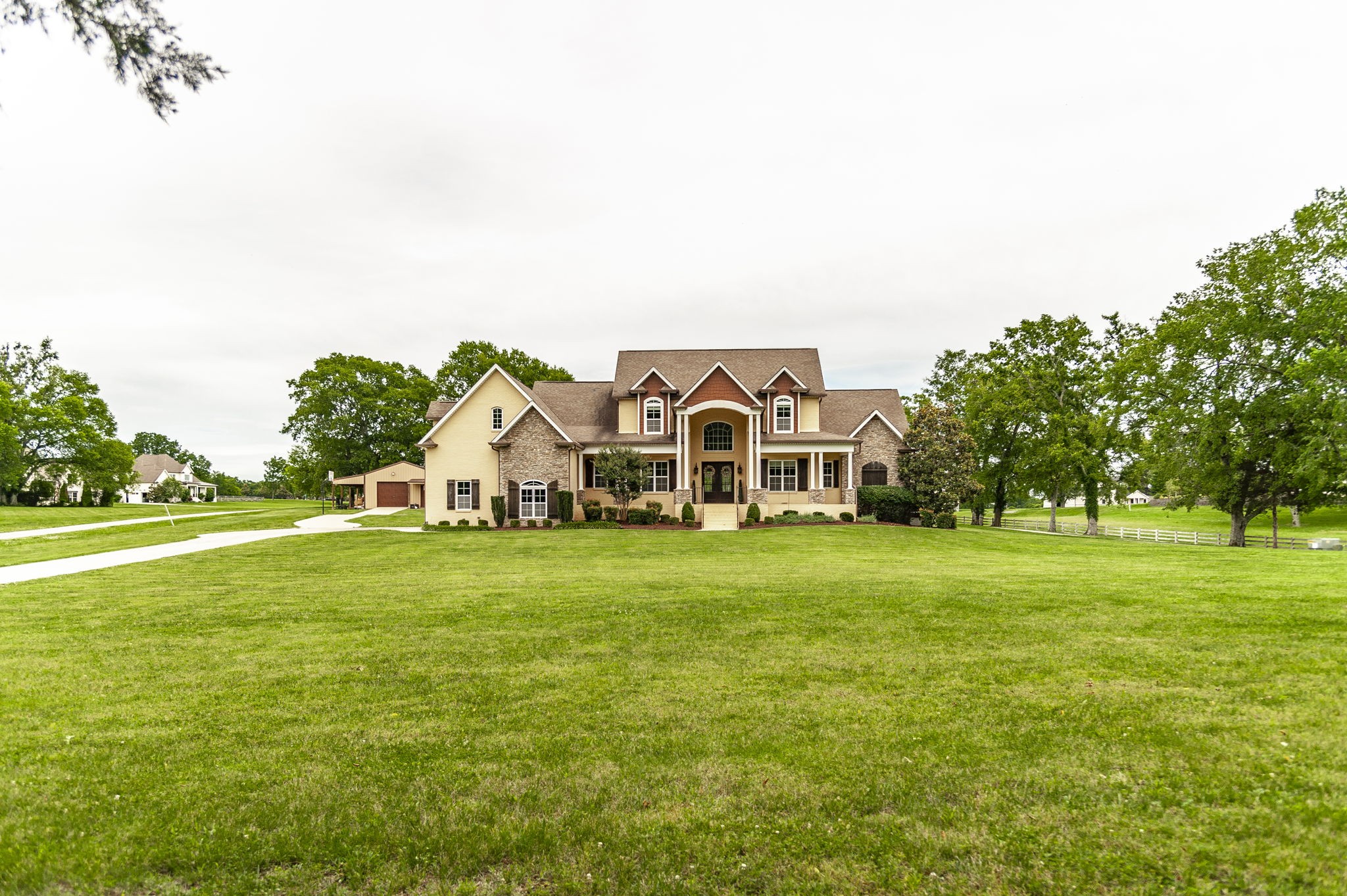 835 Douglas Bend Rd