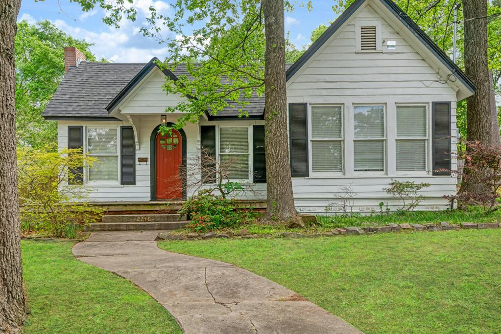 2240 Hubbard