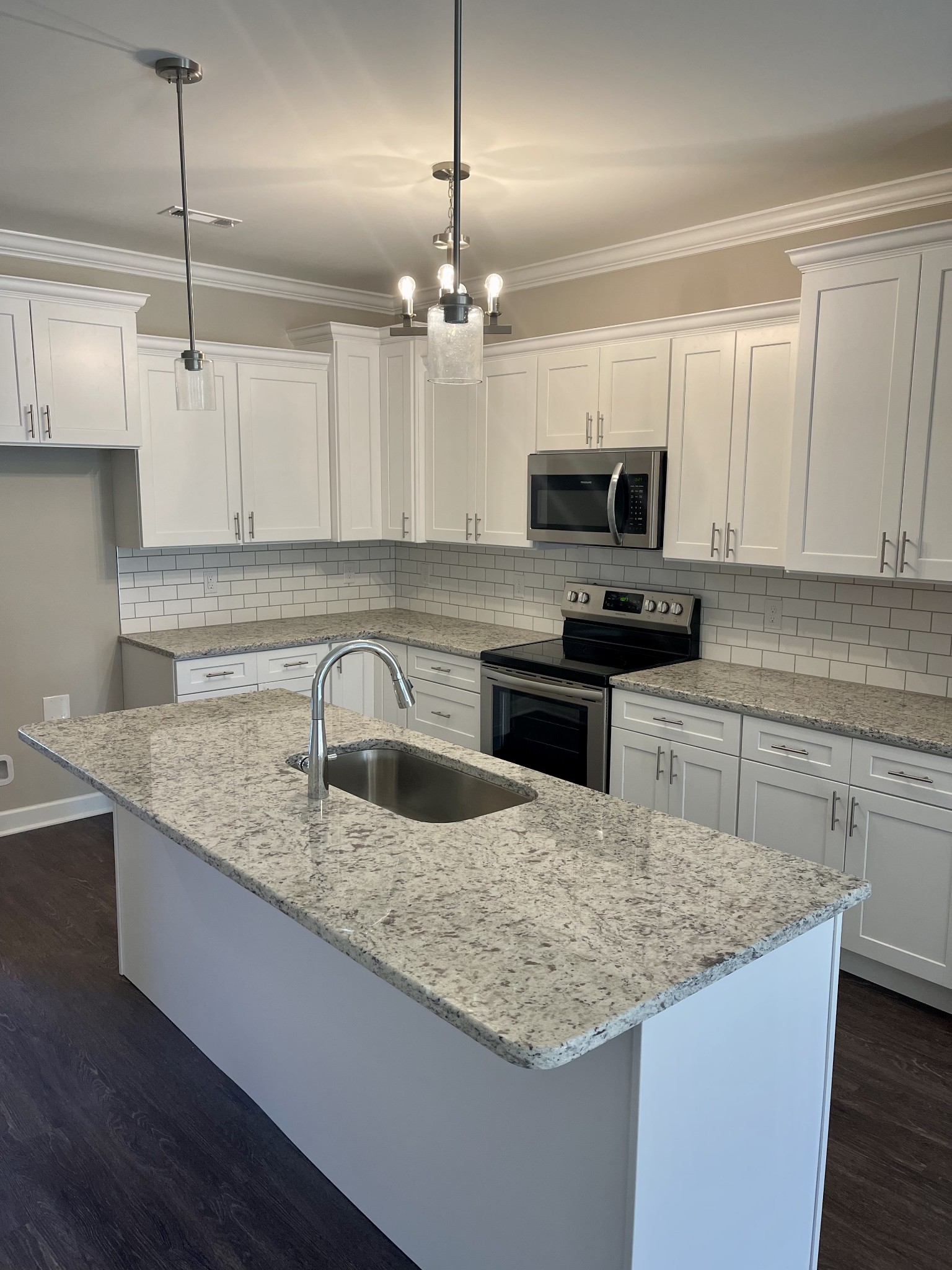 967 Horse Mountain Rd 11H