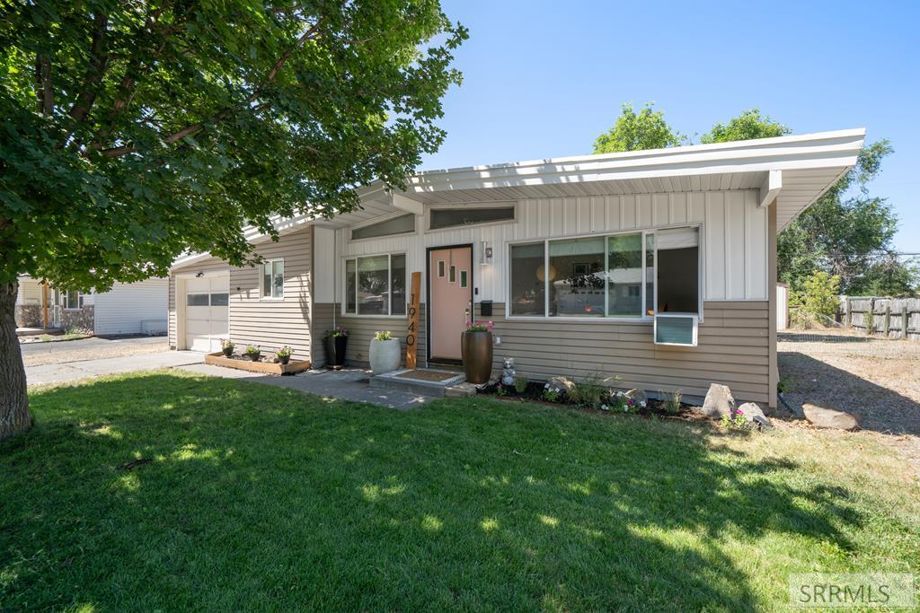 1940 S Curlew Drive