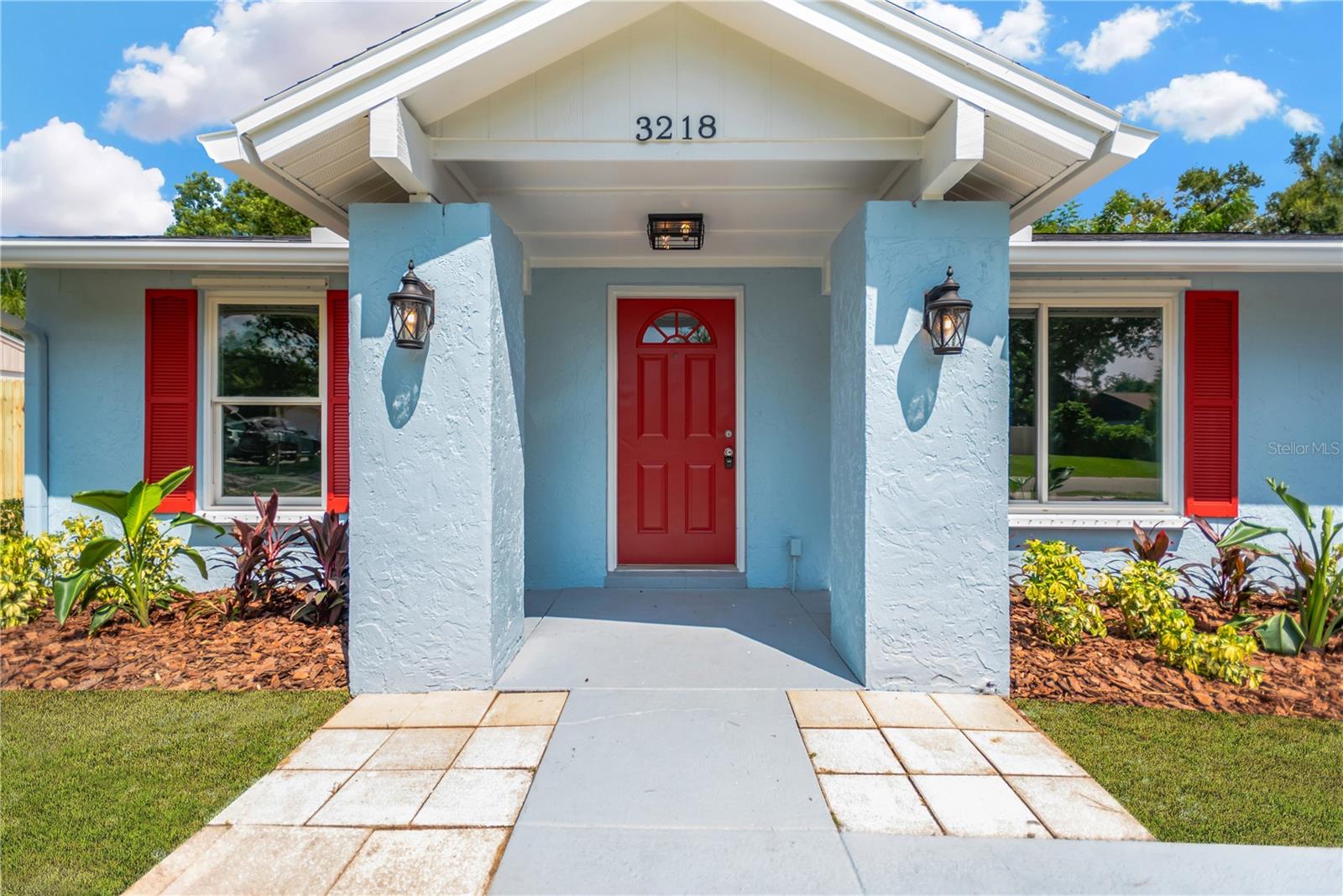 3218 King Charles Circle