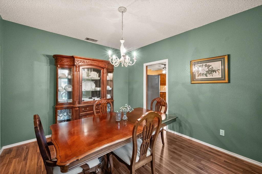 1504 Arrowhead Drive