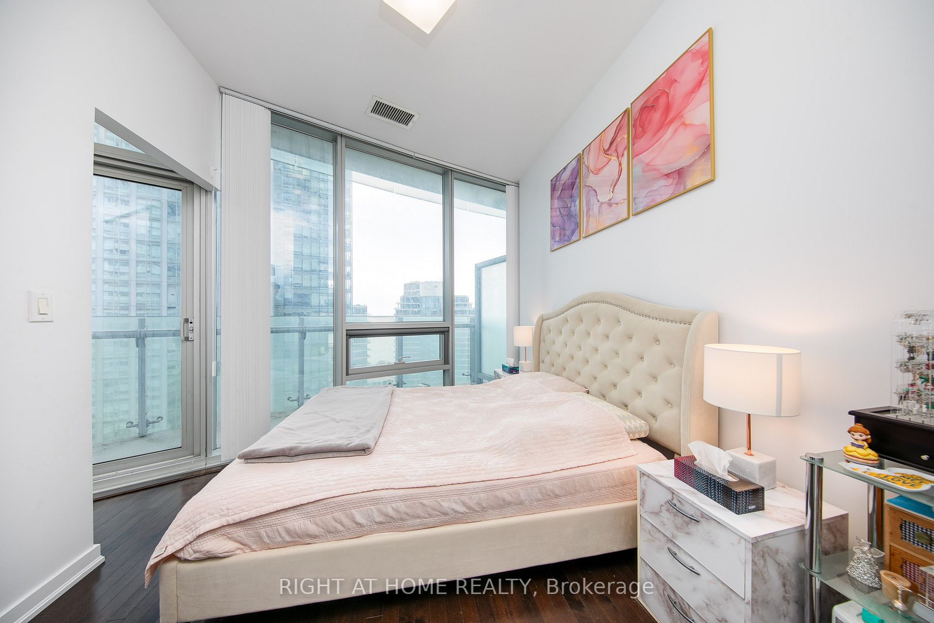 12 York St 3002