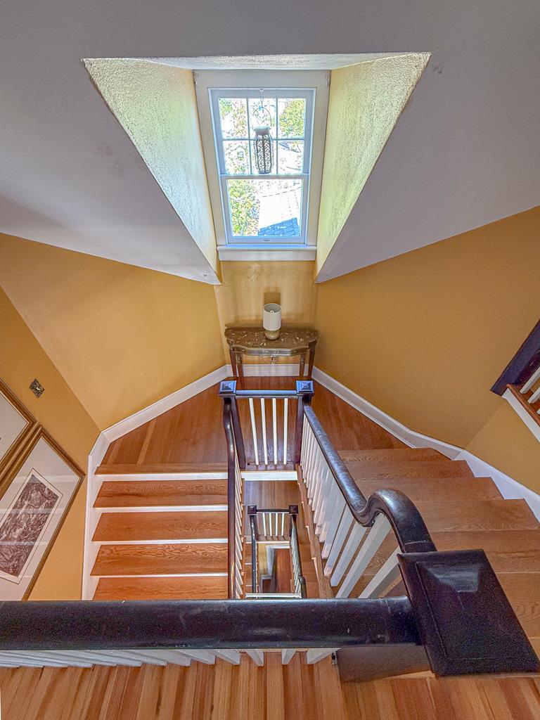 212 Bay Ave 9A