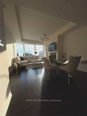 180 University Ave 4102