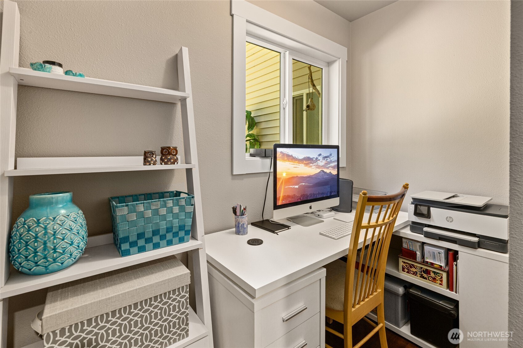 Perfectly layout; an ideal office