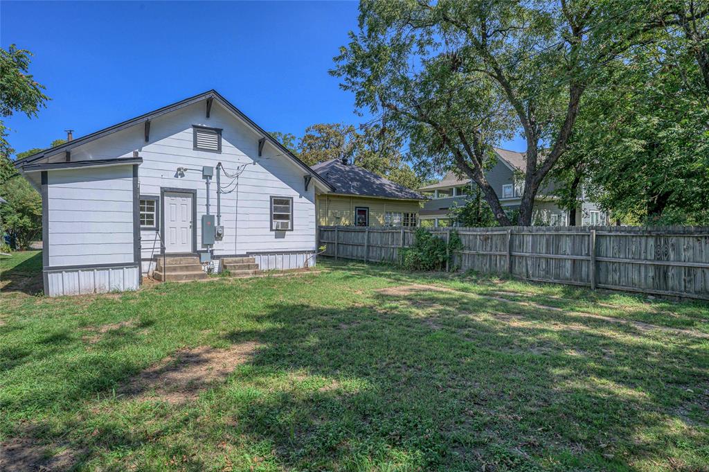 708 W Texas Street