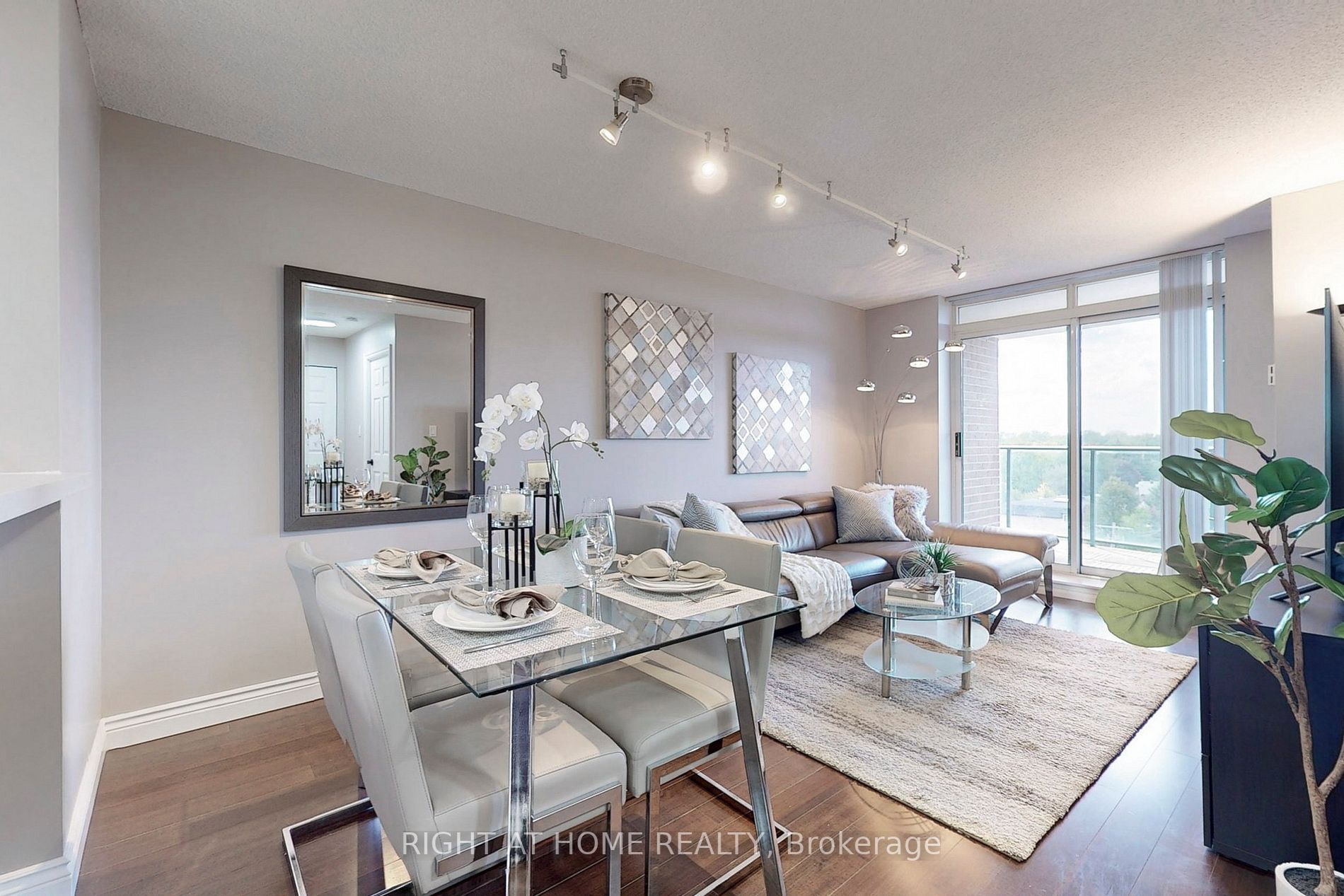 233 Beecroft Rd 812