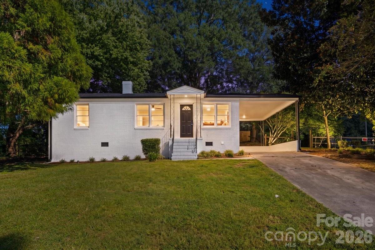 WOW,WOW,WOW. Welcome Home, just take a look at this charming ranch home with 959 sq ft sitting on .32 AC with a driveway to fit several cars. Great covered front porch to enjoy your am coffee and afternoon/evening drinks. As you walk in you will see an open floor plan that has a great flow for everyday living that greets you with a family room with great natural lighting. Kitchen that has white cabinets, granite counter tops and new SS appliances. Beautiful porcelain tile bathrooms with new vanities. Neutral paint and flooring throughout, updated lighting, updated plumbing fixtures. Fenced in flat backyard. HVAC/water heater 2026. This one checks all the boxes, you don't won't to miss it and move in ready. NO HOA.
