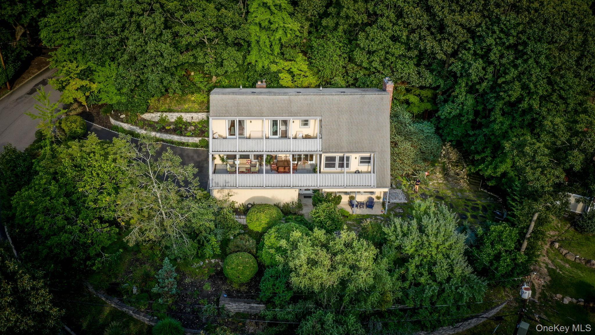 4 Hill Dale Avenue
