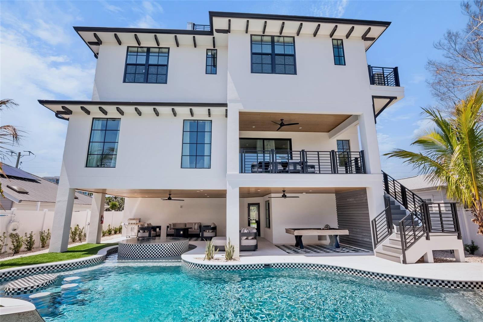 723 S Blvd Of The Presidents