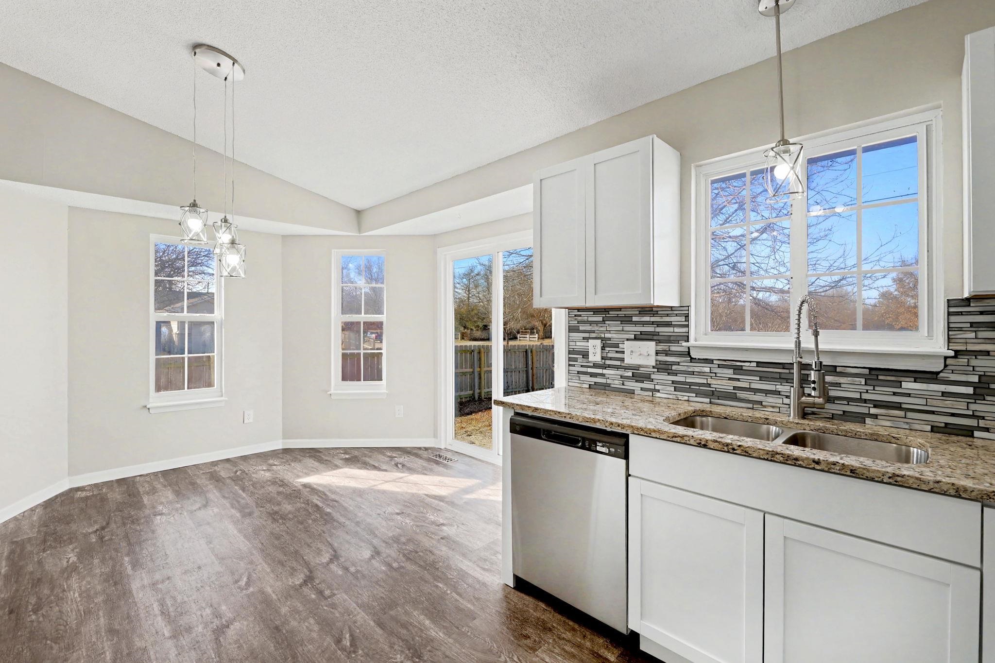 1813 N Pine Grove St